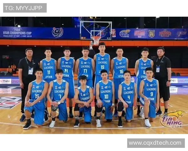 深圳篮球队配合默契再创新高助力球队在联赛中崭露头角